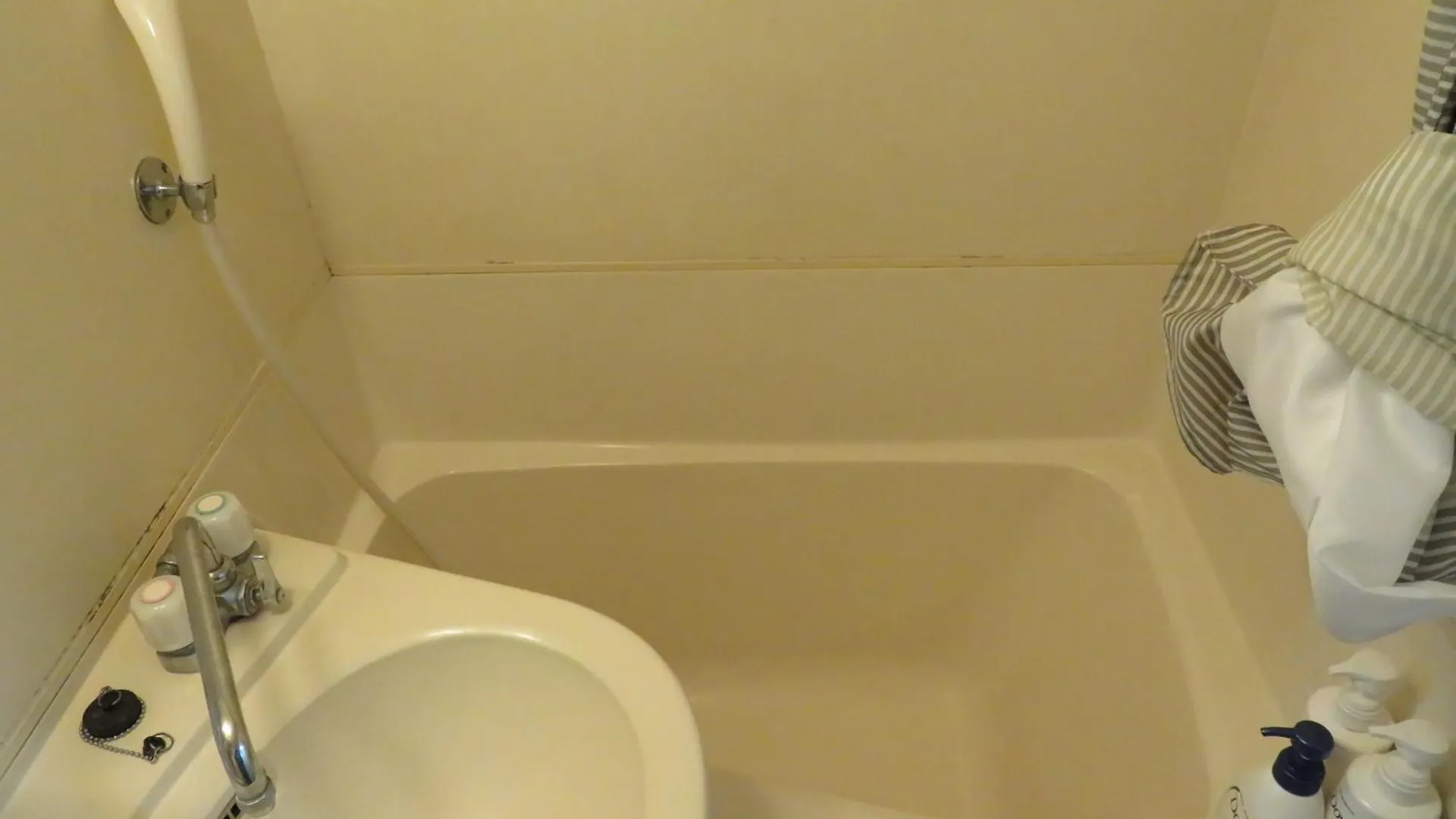 直前半額プライベート個室トイレバスタブ付民泊札幌市中心部でシンプルな滞在h208#16 Japan